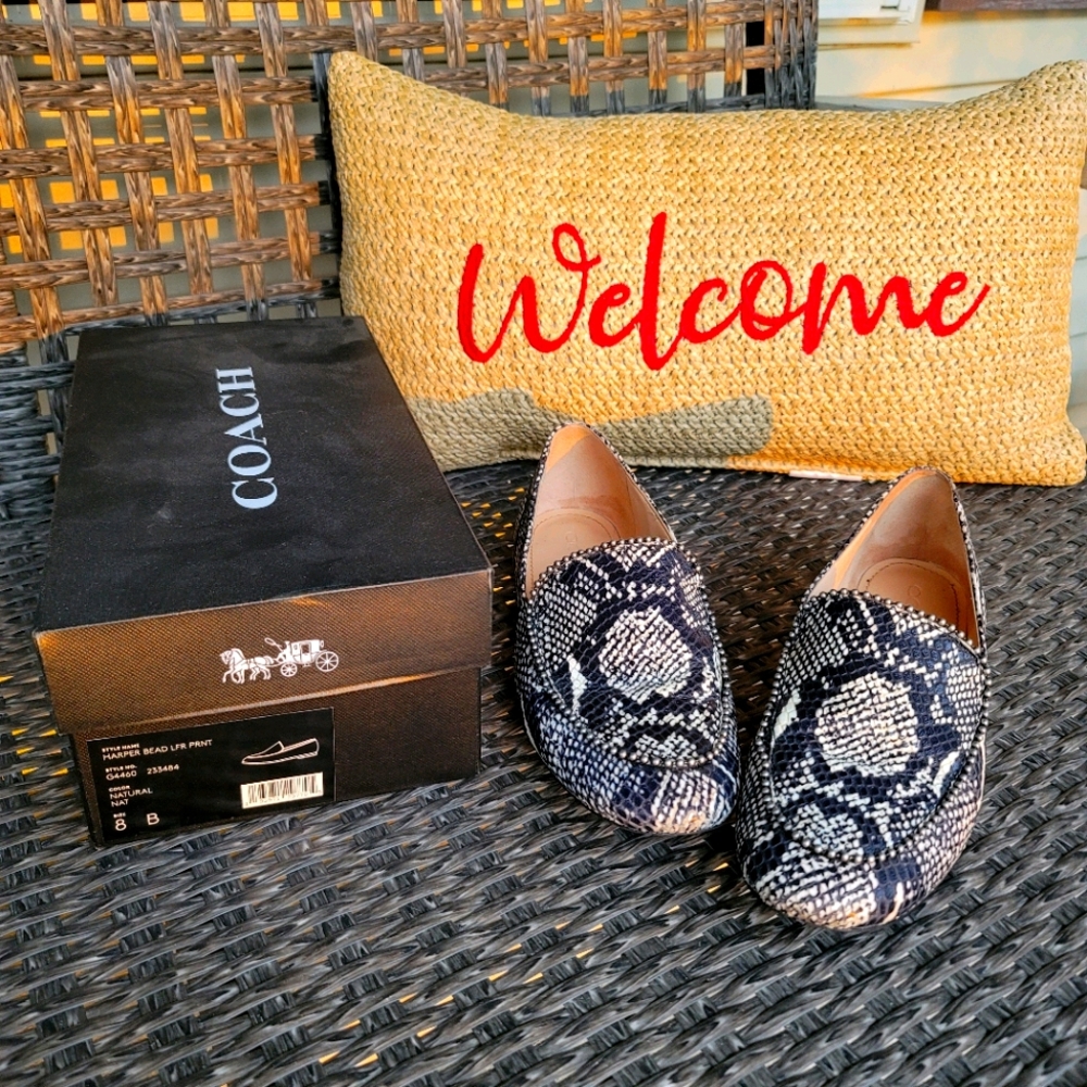 Perfect with a pair of jeans. Worn twice